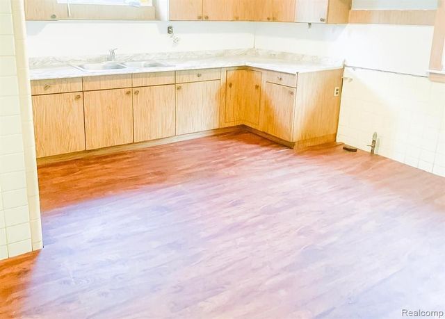 11090 Minden Street, Detroit, MI 48205