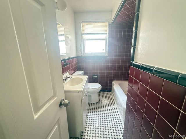 11090 Minden Street, Detroit, MI 48205