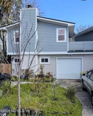109 PINE Street, Atlantic Beach, FL 32233