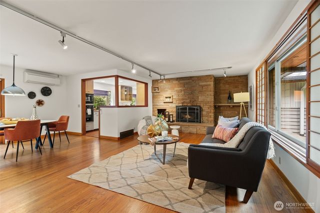 23312 Robin Hood Drive, Edmonds, WA 98020