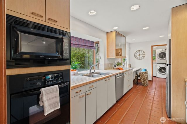 23312 Robin Hood Drive, Edmonds, WA 98020