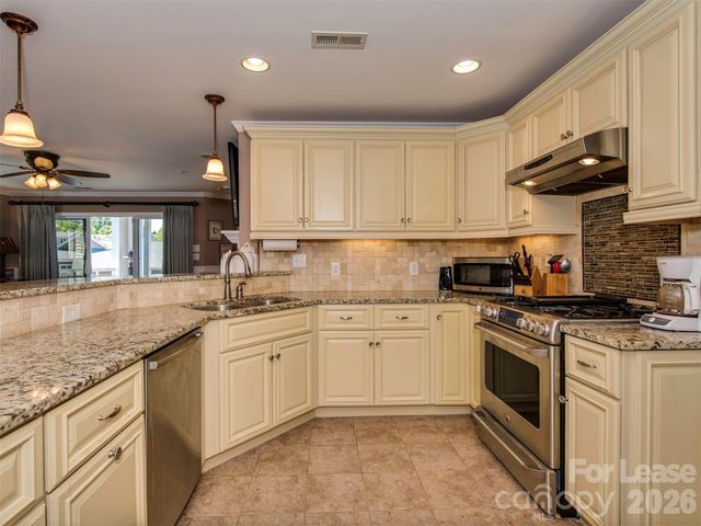 18521 Harborside Drive, Cornelius, NC 28031