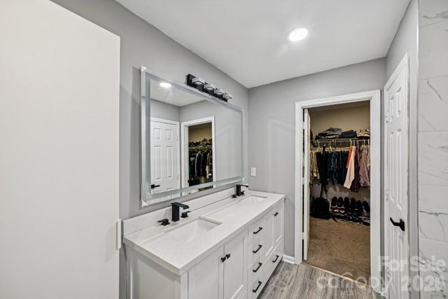 3902 Larkhaven Village Drive, Charlotte, NC 28215