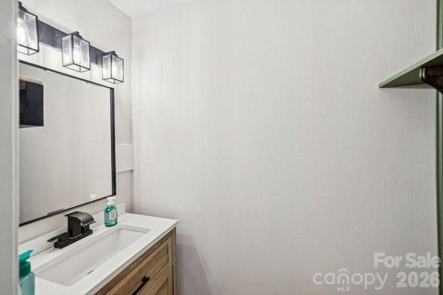 3902 Larkhaven Village Drive, Charlotte, NC 28215