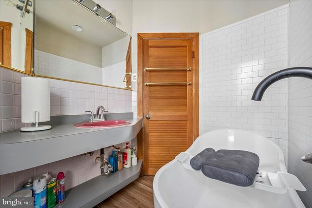 5238 N MASCHER ST, Philadelphia, PA 19120