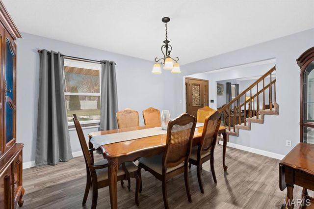 1024 Hickory Point, Collinsville, IL 62234