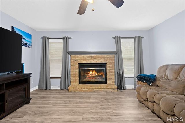 1024 Hickory Point, Collinsville, IL 62234