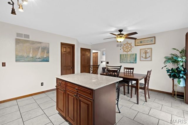 1024 Hickory Point, Collinsville, IL 62234