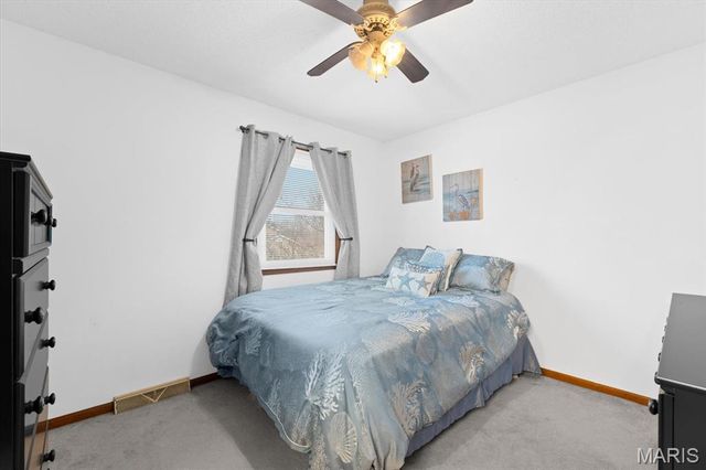 1024 Hickory Point, Collinsville, IL 62234