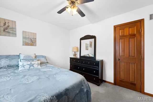 1024 Hickory Point, Collinsville, IL 62234