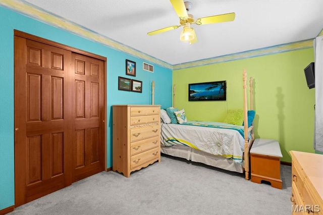 1024 Hickory Point, Collinsville, IL 62234