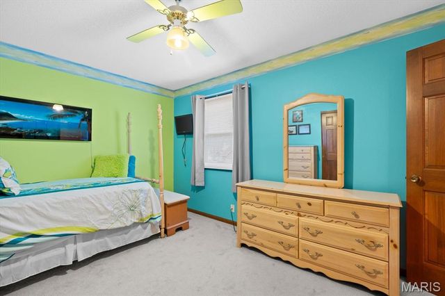 1024 Hickory Point, Collinsville, IL 62234