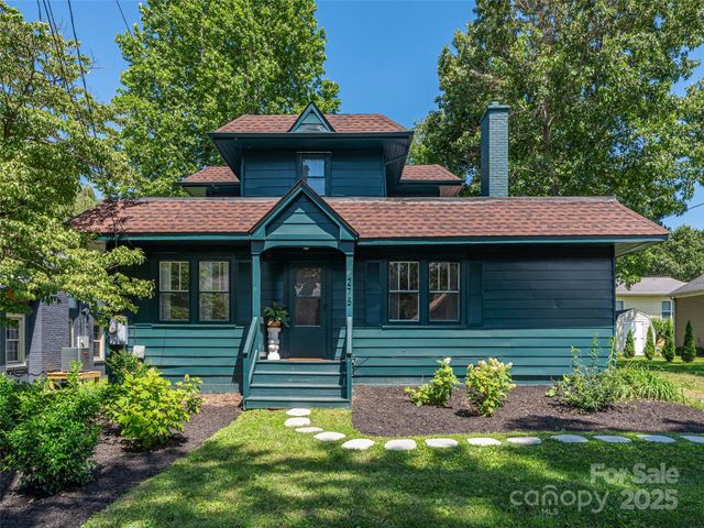 275 Richland Street, Waynesville, NC 28786