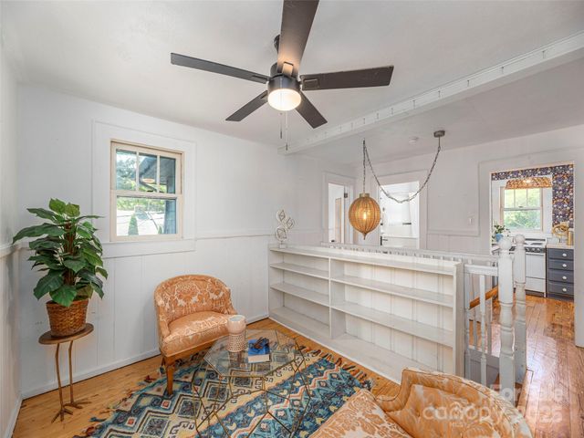 275 Richland Street, Waynesville, NC 28786