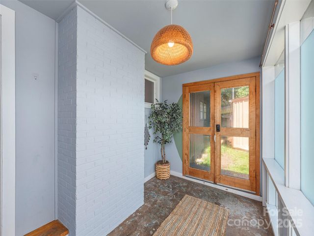 275 Richland Street, Waynesville, NC 28786