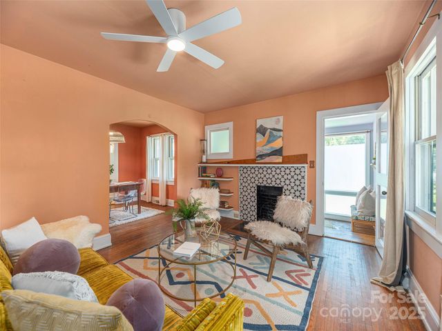 275 Richland Street, Waynesville, NC 28786
