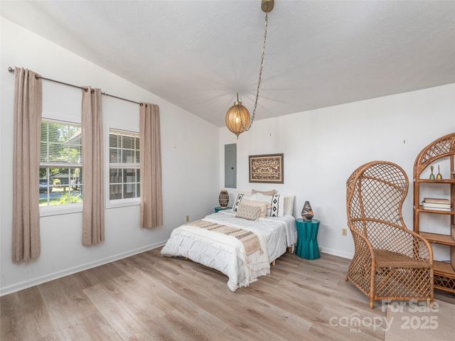 275 Richland Street, Waynesville, NC 28786