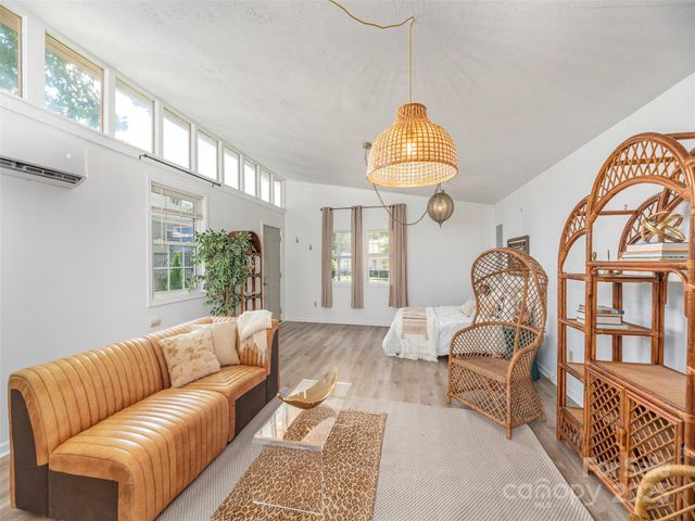 275 Richland Street, Waynesville, NC 28786