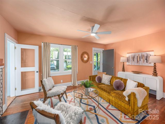 275 Richland Street, Waynesville, NC 28786