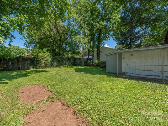 275 Richland Street, Waynesville, NC 28786