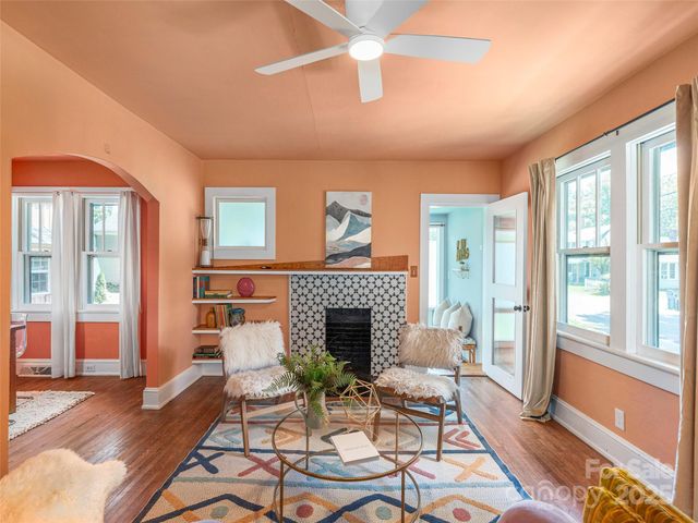 275 Richland Street, Waynesville, NC 28786