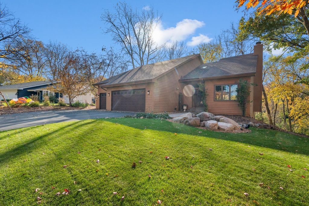 14451 Wellington Road, Minnetonka, MN 55391