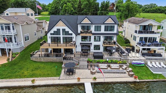 31218 Curran Beach Road, Dowagiac, MI 49047