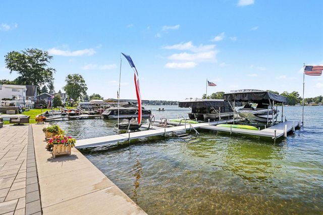 31218 Curran Beach Road, Dowagiac, MI 49047
