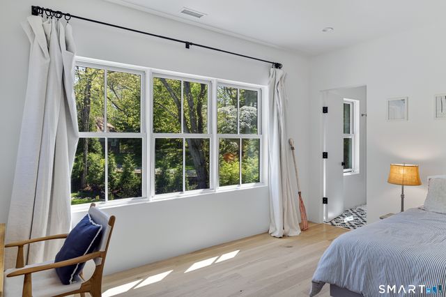 13 Sunswyck Road, Darien, CT 06820