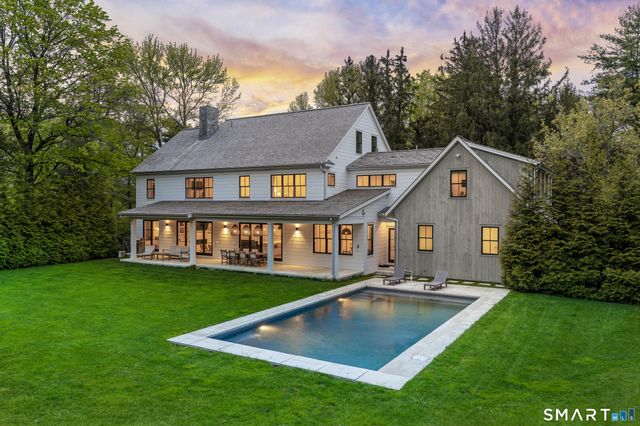 13 Sunswyck Road, Darien, CT 06820