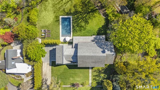 13 Sunswyck Road, Darien, CT 06820