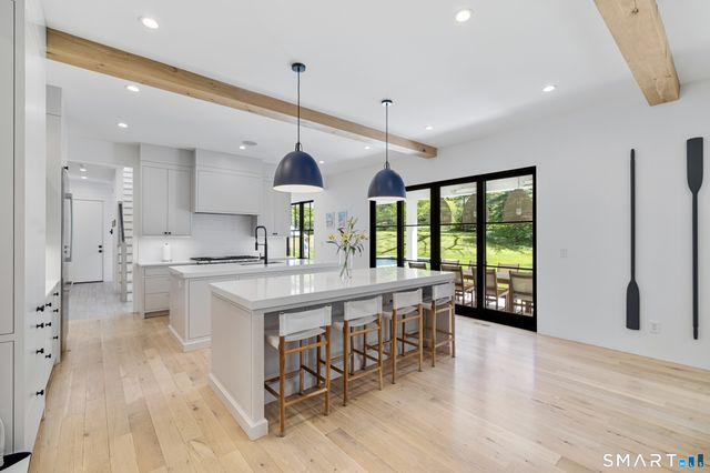 13 Sunswyck Road, Darien, CT 06820