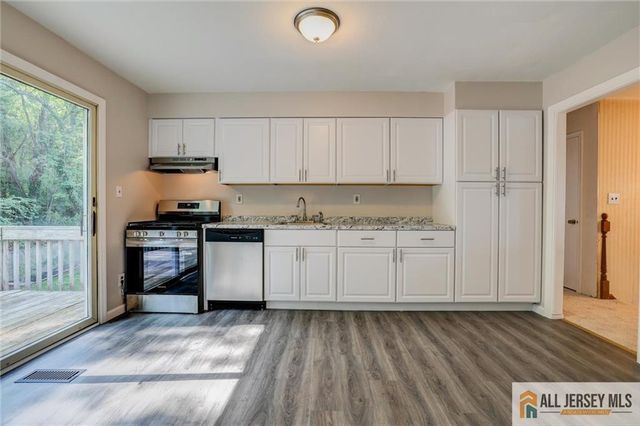 18 Kierst Street, Sayreville, NJ 08859