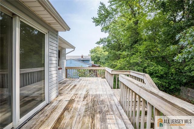 18 Kierst Street, Sayreville, NJ 08859