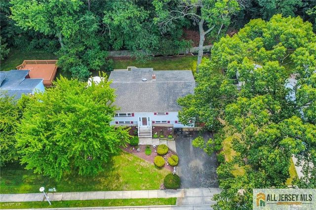 18 Kierst Street, Sayreville, NJ 08859
