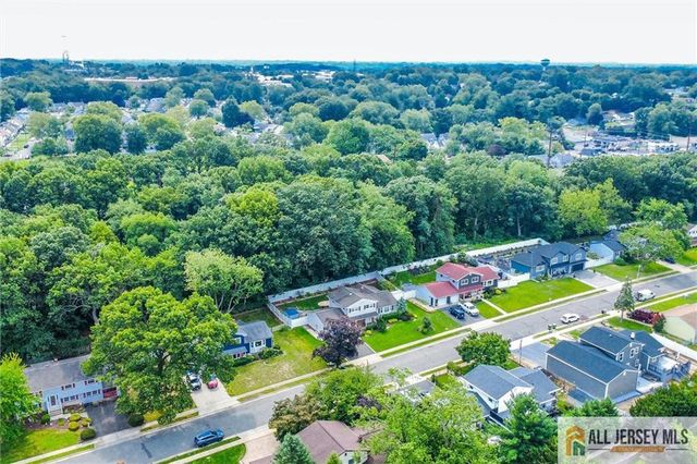 18 Kierst Street, Sayreville, NJ 08859