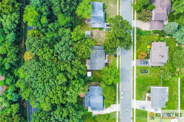 18 Kierst Street, Sayreville, NJ 08859