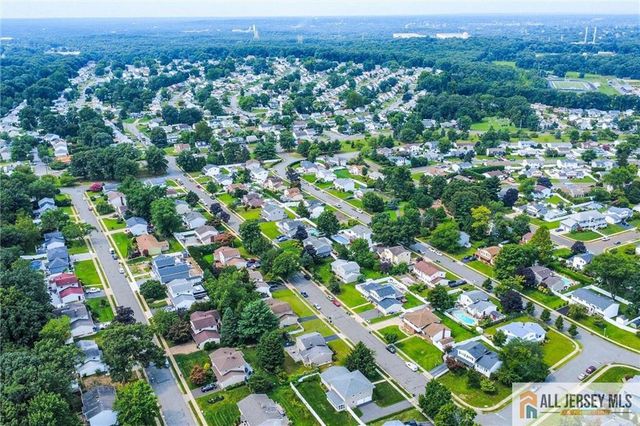 18 Kierst Street, Sayreville, NJ 08859