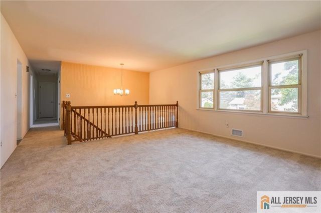 18 Kierst Street, Sayreville, NJ 08859