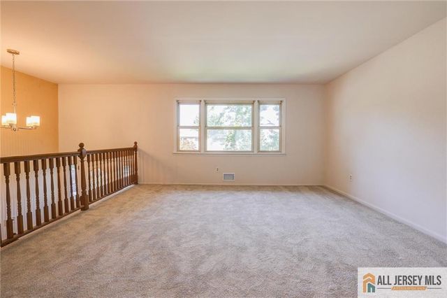 18 Kierst Street, Sayreville, NJ 08859