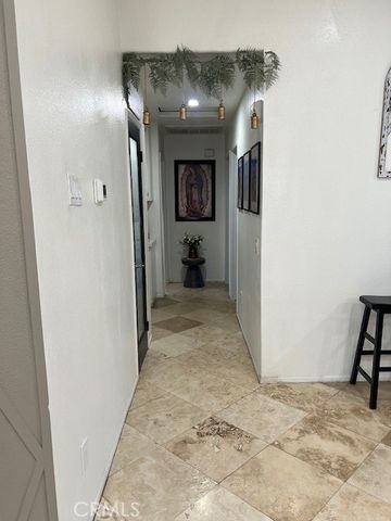 9765 Venus Lane, Fontana, CA 92335