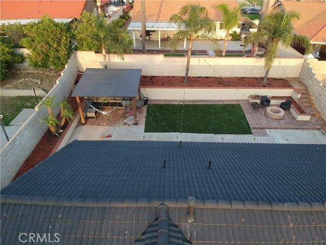 9765 Venus Lane, Fontana, CA 92335