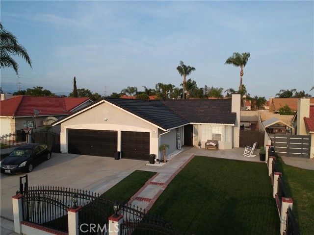 9765 Venus Lane, Fontana, CA 92335