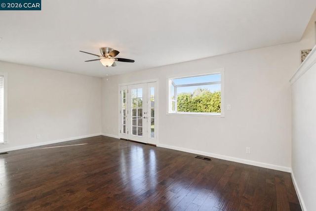 1325 New Hampshire Dr, Concord, CA 94521