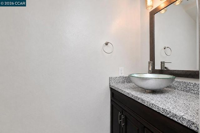 1325 New Hampshire Dr, Concord, CA 94521