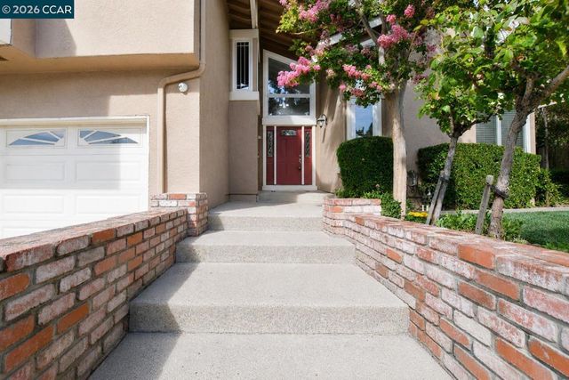 1325 New Hampshire Dr, Concord, CA 94521