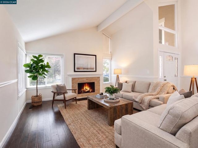 1325 New Hampshire Dr, Concord, CA 94521