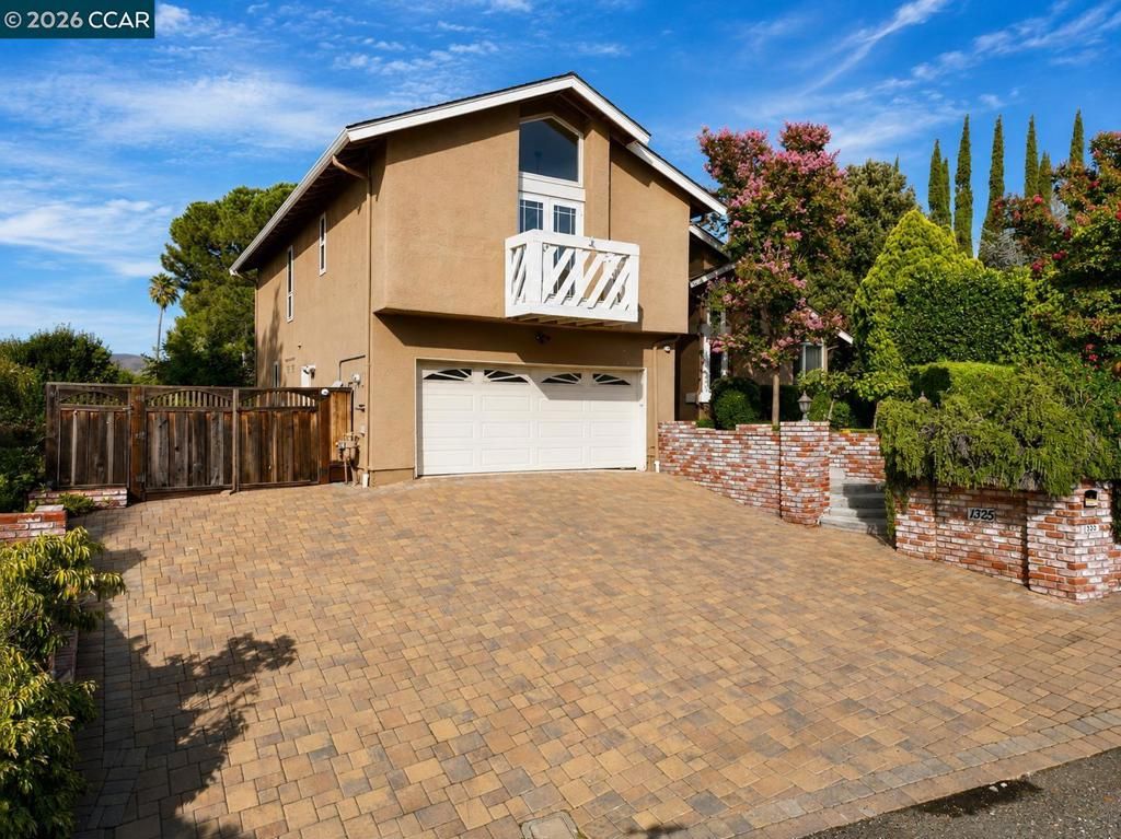 1325 New Hampshire Dr, Concord, CA 94521