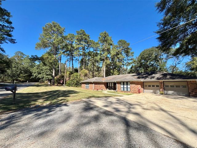 1016 N Nellius Street, Woodville, TX 75979