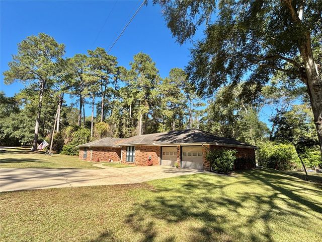 1016 N Nellius Street, Woodville, TX 75979